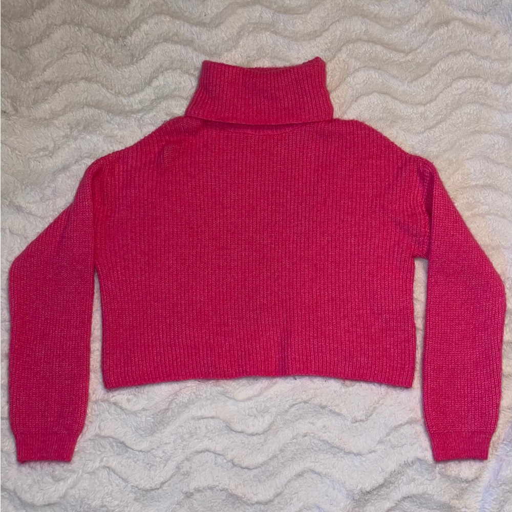 Long sleeve turtle neck sweatshirt